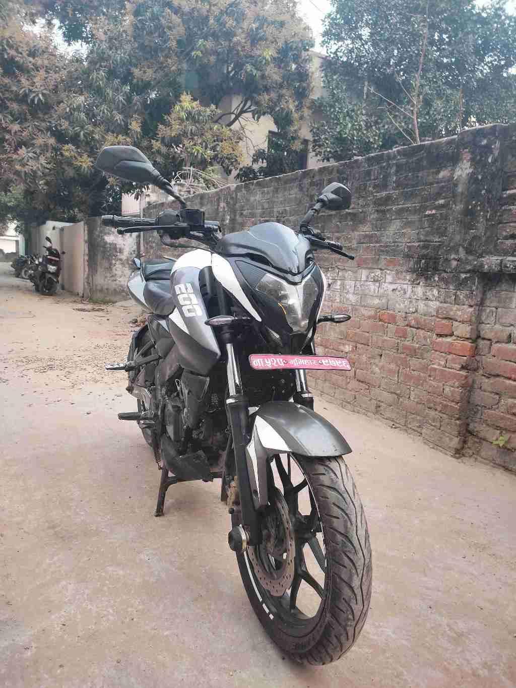 NS 200 Bs4 Contact number 9816450026